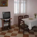Peric Διαμέρισμα Σπλιτ
